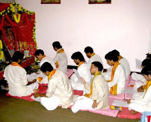 003[1].JPG - Maharishi Vedic Pandits enlivening the Laws of Nature through their daily Vedic performances at the Kathmandu Transcendental Meditation Centre.